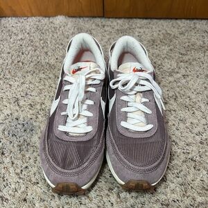 Women’s Nike Mauve and White Running Shoes